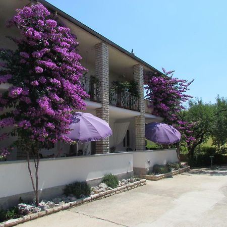 Apartments Pipi Pakoštane 外观 照片