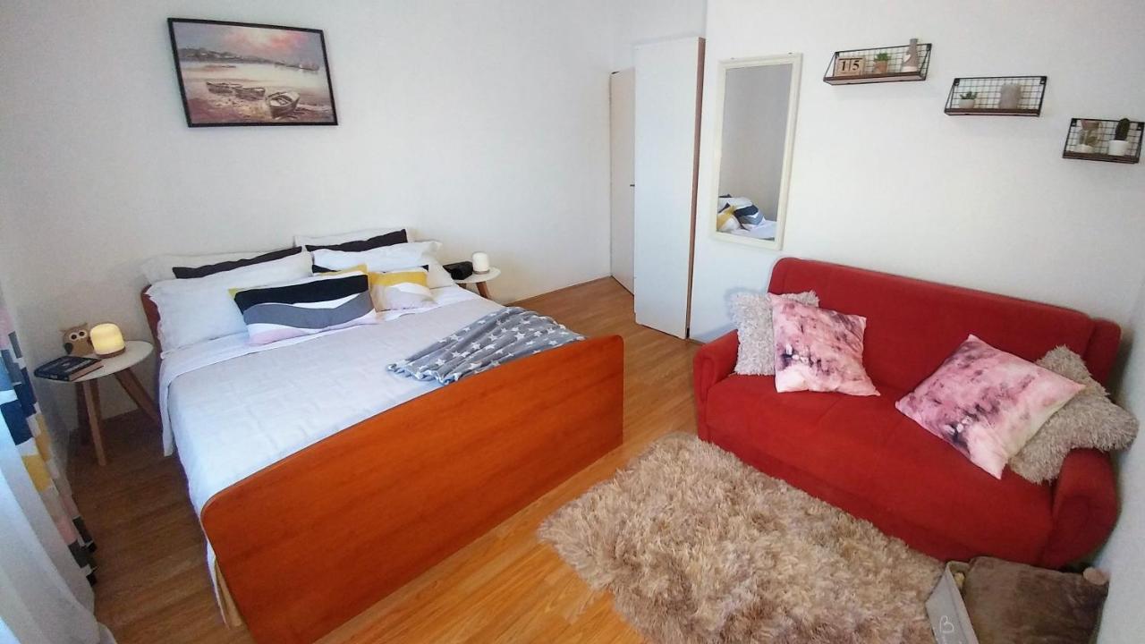 Apartments Pipi Pakoštane 外观 照片