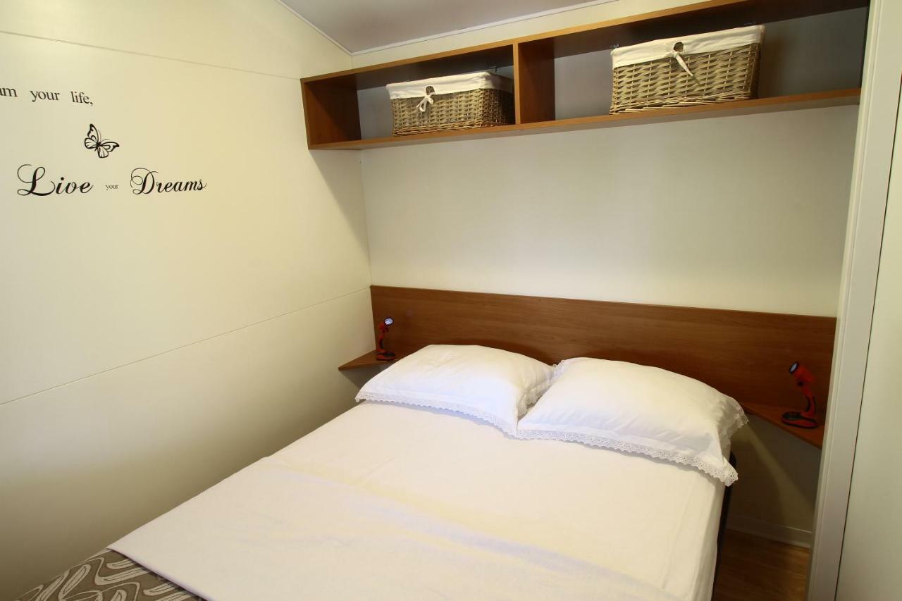 Apartments Pipi Pakoštane 外观 照片